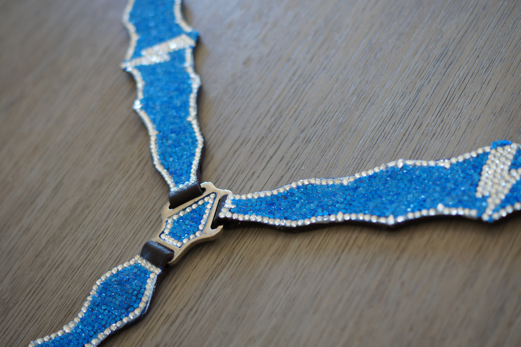 Blue & White Lightning Bolt Breastcollar